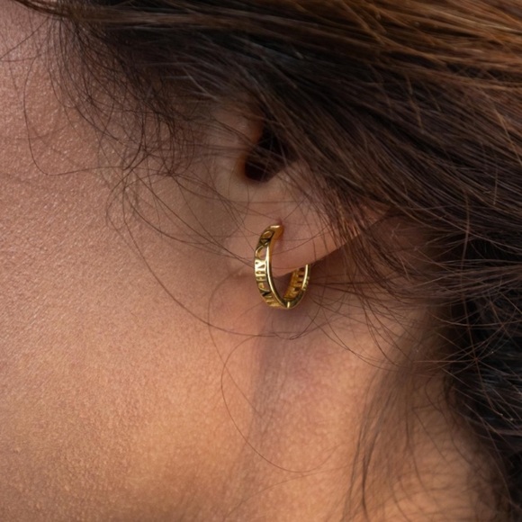 925 sterling  Silver Roman Numeral Hoop Earrings - Picture 4 of 4